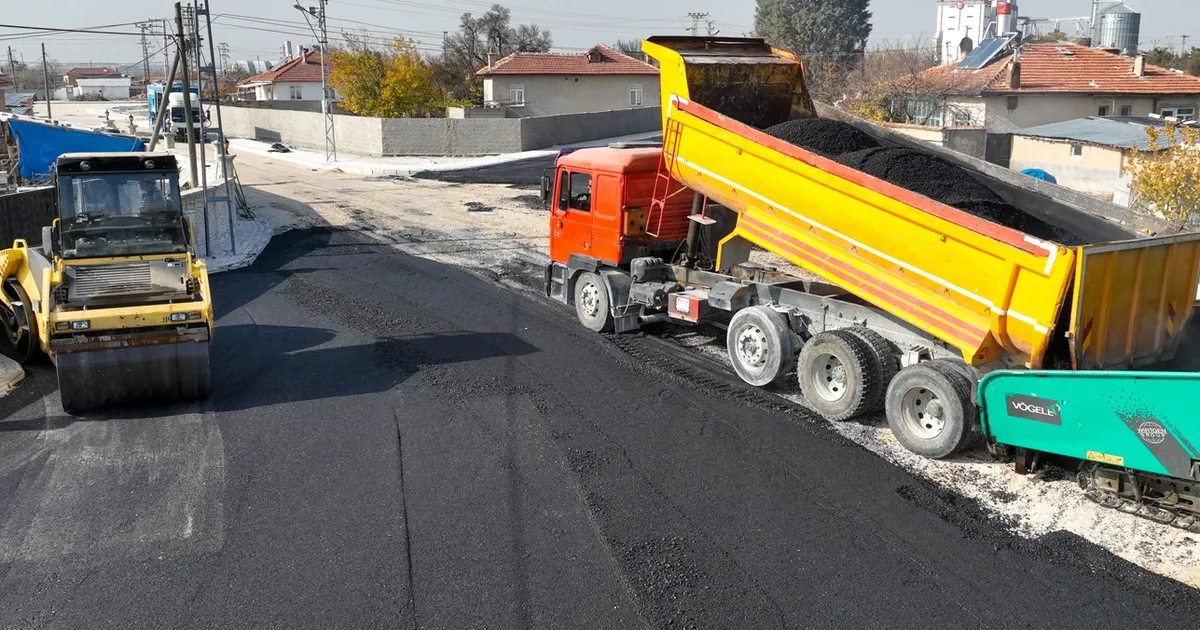 Konya Selçuklu’da asfalt çalışması devam ediyor